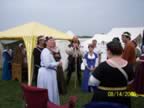 2006_8-14_Pennsic_Thescorre_Court_05.jpg (52kb)