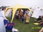 2006_8-14_Pennsic_Thescorre_Court_07.jpg (64kb)