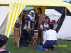 2006_8-14_Pennsic_Thescorre_Court_13.jpg (61kb)